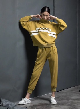 (100元2件) 高端精品女装墨ye秋冬新款厚实短款86602清仓NO退换