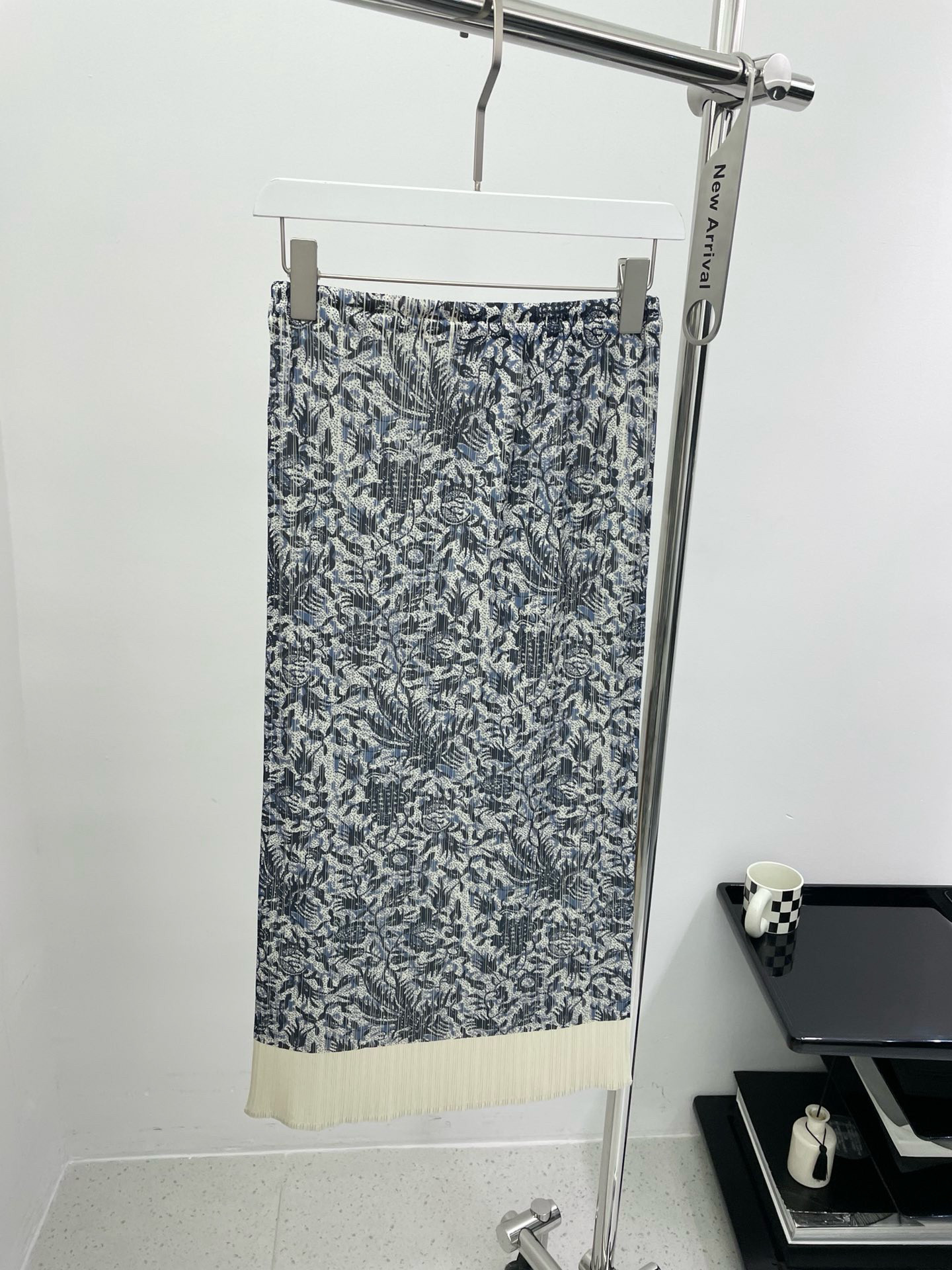 出口订单日本原单货高端精品三宅风褶皱套装中古青花瓷印花半身裙