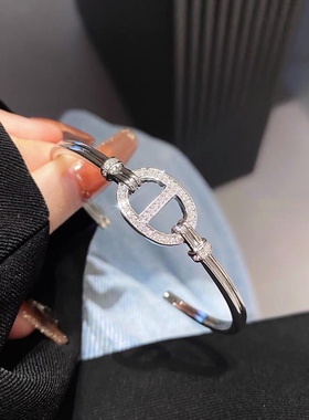 满钻猪鼻子手镯轻奢小众设计时尚细款手链个性百搭高级感轻奢手饰