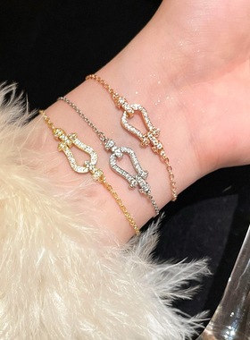 马蹄扣手链镶钻项链女轻奢清冷感细扣高级感简约时尚学生闺蜜手饰