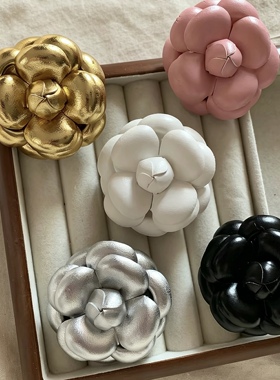 小香风山茶花皮花玫瑰花朵胸针