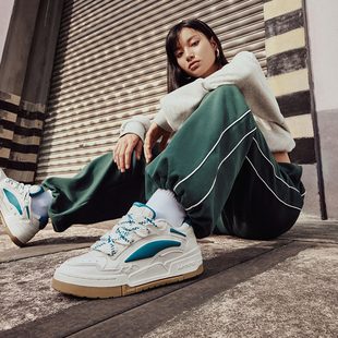 中国李宁征程V2休闲鞋女子撞色拼接舒适滑板鞋运动鞋厚底AGCT138