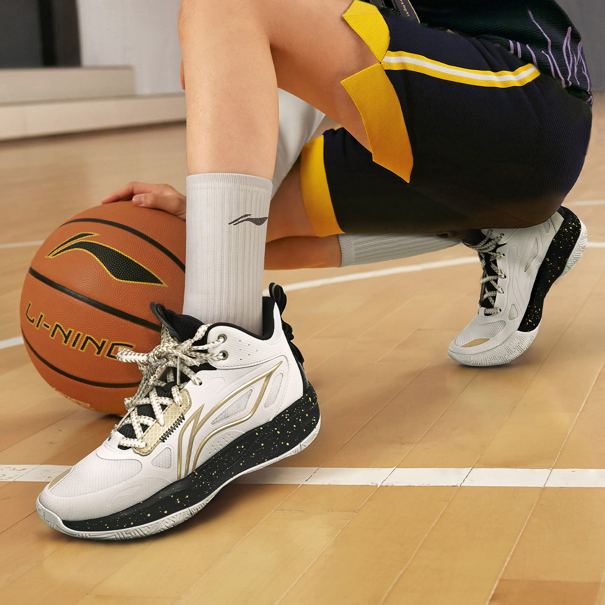 李宁光能2男大童户外运动篮球鞋