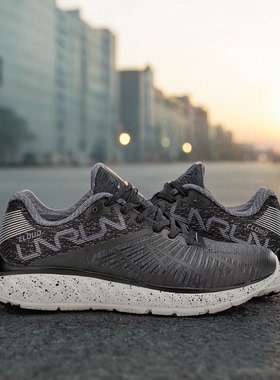 中国李宁跑步鞋女子新款云四代Flame减震舒适跑鞋休闲跑鞋ARHM068