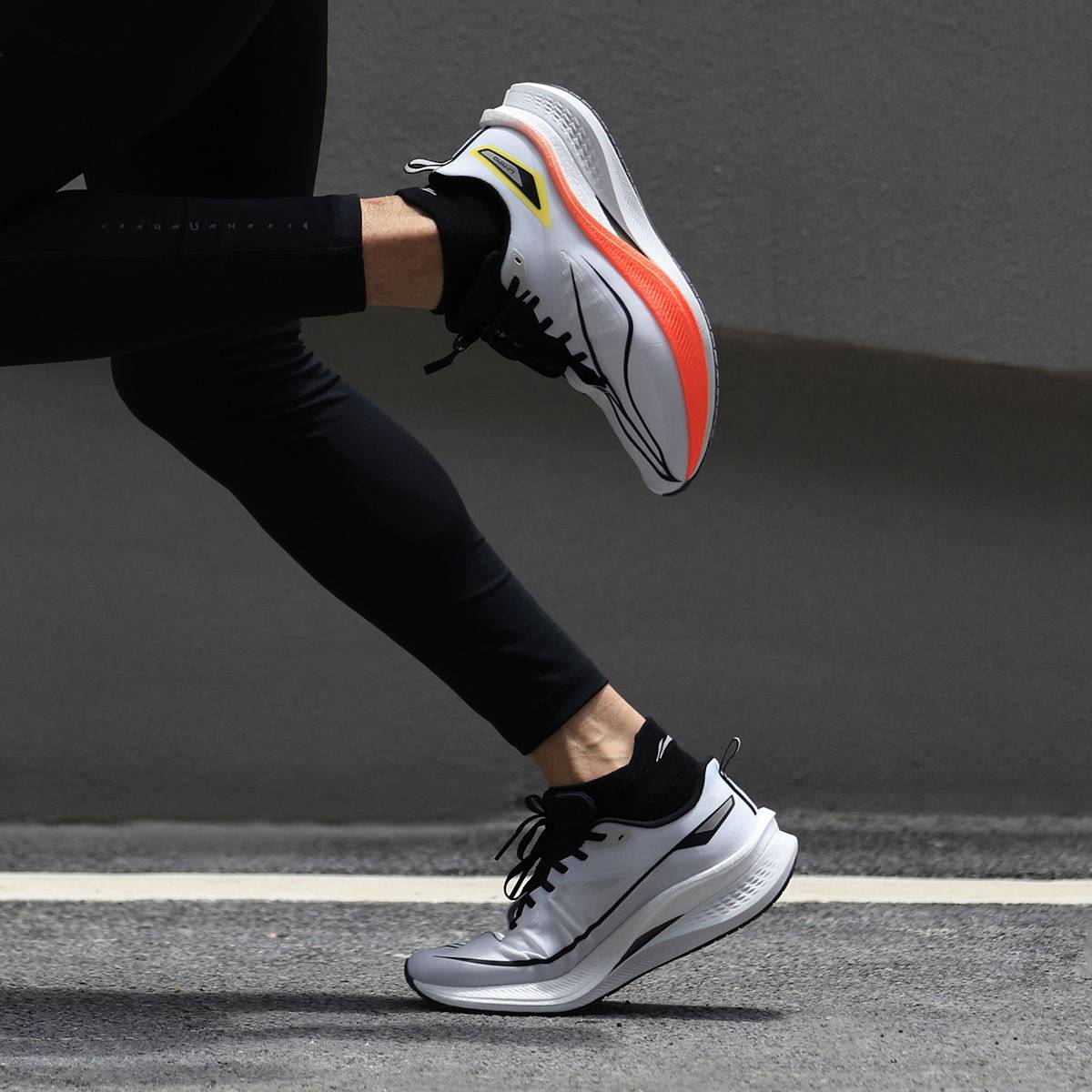 中国李宁2024年赤兔7 PRO男子轻量高回弹竞速减震训练跑鞋ARPU007,运动鞋new,跑步鞋,淘宝优惠券,粉丝福利购,淘宝优惠卷