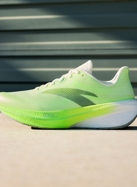 ANTA/安踏冬季新款男子户外时尚休闲舒适缓震运动跑步鞋112615555