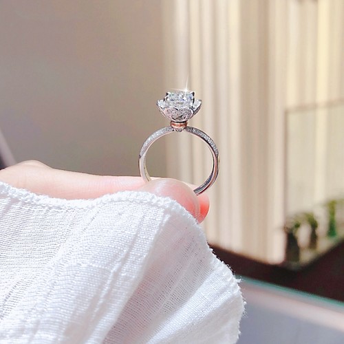 莫桑石钻戒复古手捧花戒指