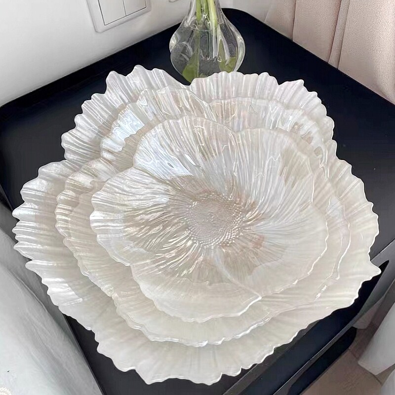 北欧家居珠光白色花朵玻璃糖果盘坚果零食高颜值珠光饼干花瓣盘子
