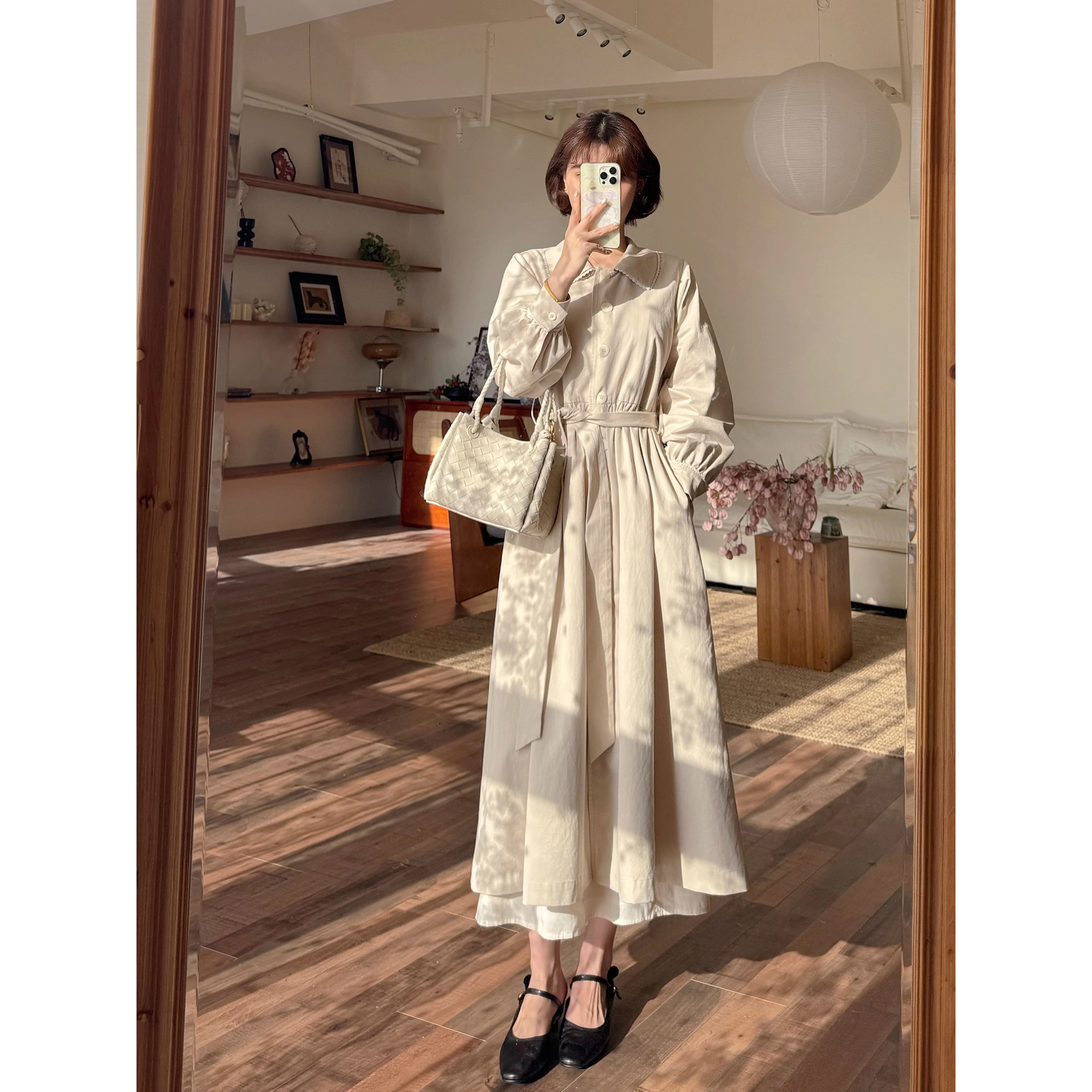 蕾英俊-西雅图--秋季新款舒芙蕾娃娃领腰带英伦风气质长款外套