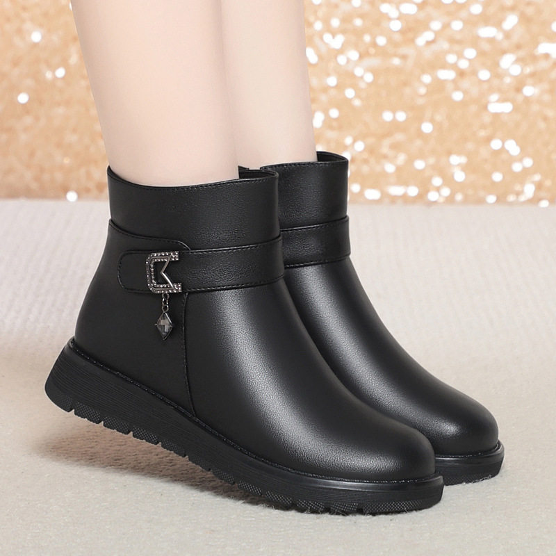 新款平底真皮短靴女冬季大码中老年妈妈棉鞋加绒羊毛皮鞋软底女靴,运动鞋new,运动休闲鞋,淘宝优惠券,粉丝福利购,淘宝优惠卷