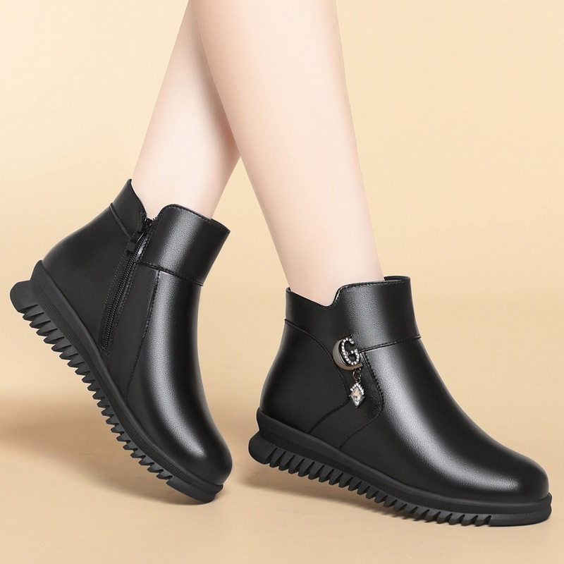 2025皮面短靴女加绒加厚平底软底秋冬季毛毛中老年妈妈棉鞋,运动鞋new,运动休闲鞋,淘宝优惠券,粉丝福利购,淘宝优惠卷