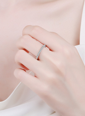 s925纯银镀铂金莫桑石排戒简约女戒22分莫桑石满钻戒指女