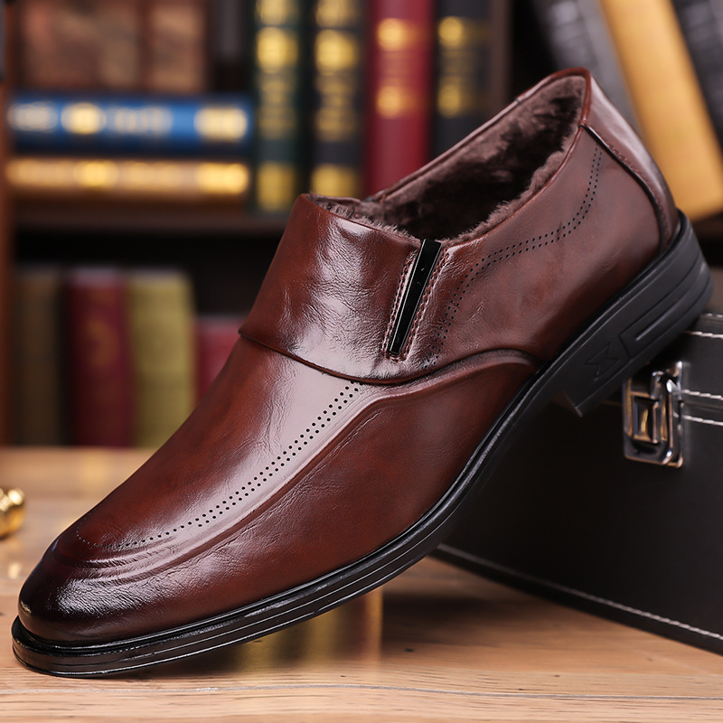 男鞋秋冬季加绒保暖英伦软底男士休闲皮鞋商务正装套脚新郎结婚鞋
