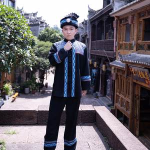 壮族服装男广西旅拍少数民族服饰传统南宁成人壮锦套装摄影写真服