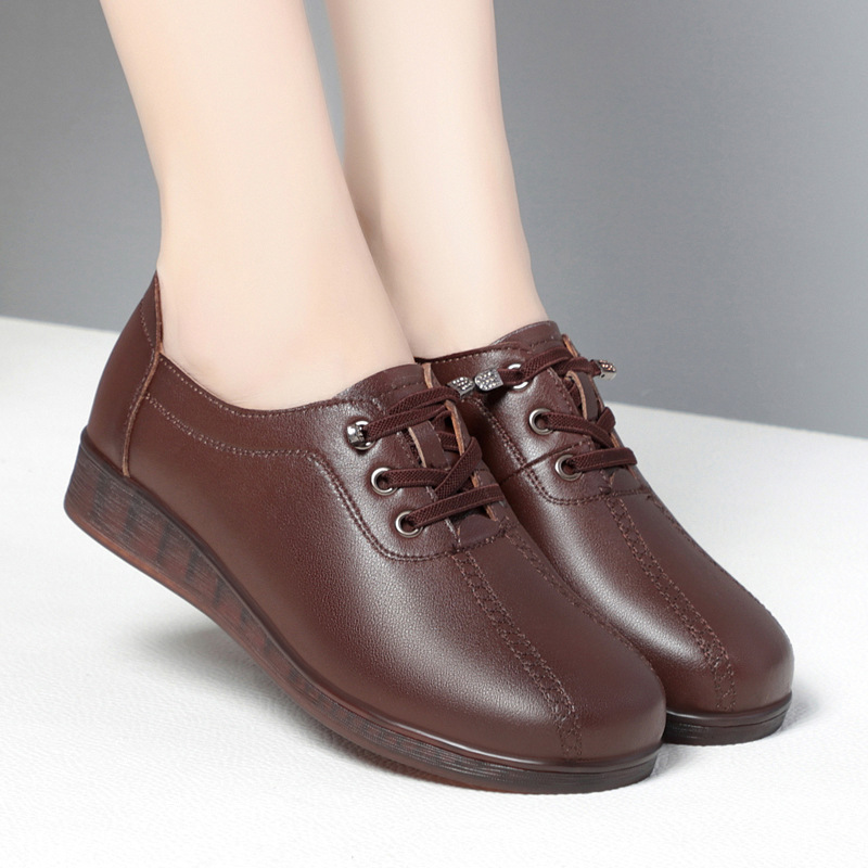 新款秋季女鞋真皮圆头绣花平跟单鞋防滑软底工作鞋中老年妈妈皮鞋