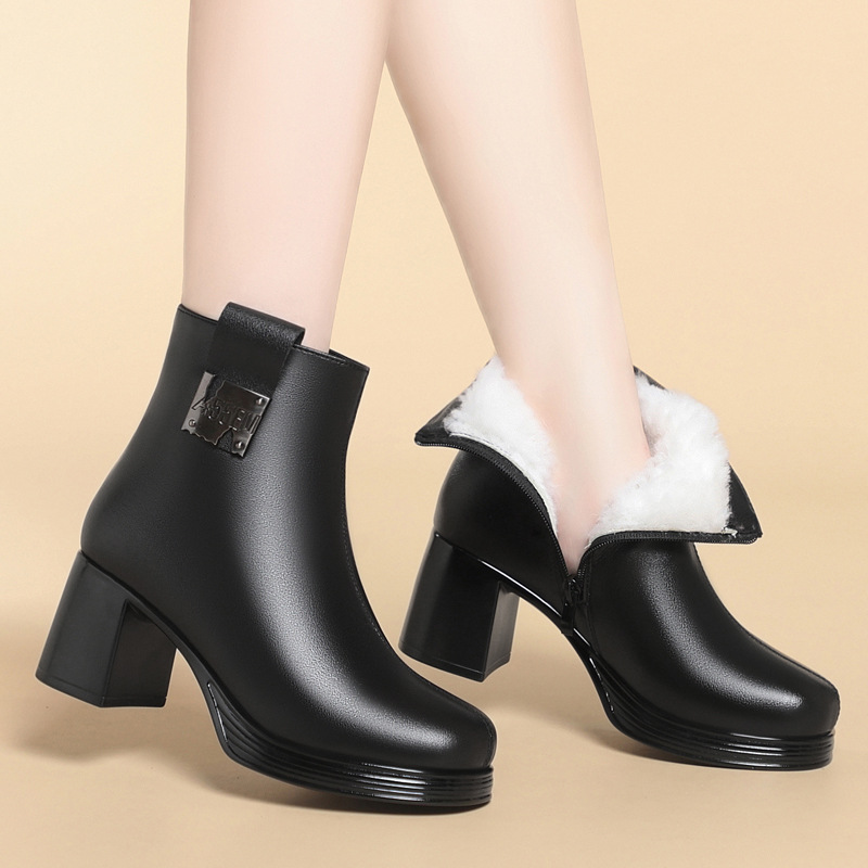 时装靴女秋冬季配裙子百搭短靴加绒保暖棉鞋圆头真皮鞋高跟靴子