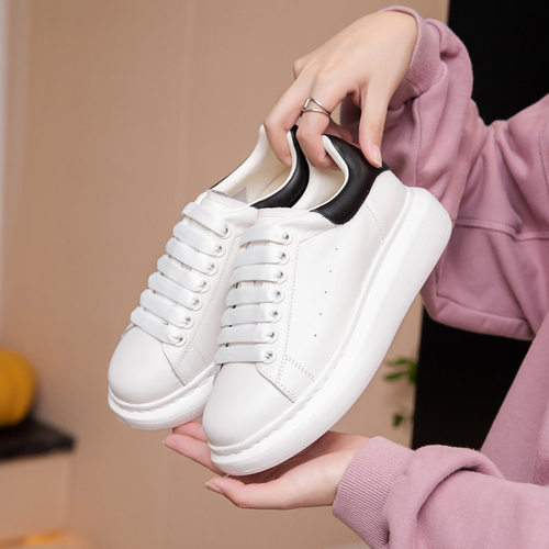 厚底增高轻便爆款休闲鞋女2025秋季新款鞋子女款不累脚板鞋小白鞋