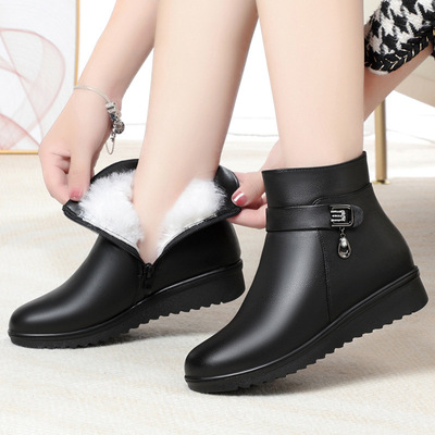 真皮软底中老年妈妈鞋皮鞋棉鞋靴子平底老妈女鞋加绒短靴女秋冬