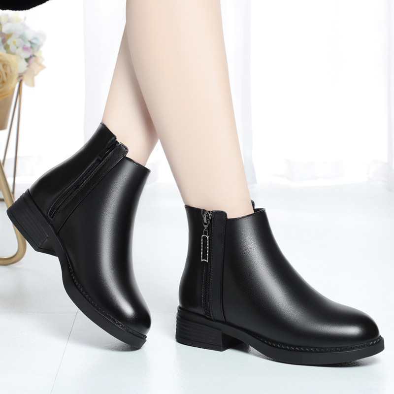 2025年真皮秋冬粗跟短靴黑色加绒真皮靴子短筒工装靴职业女鞋