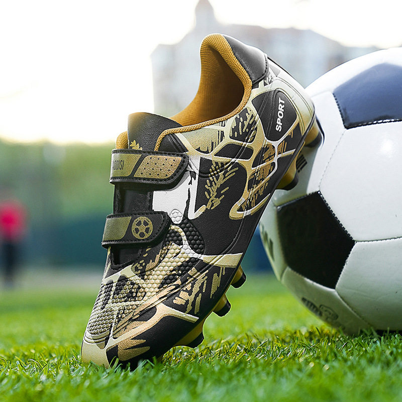 男女童低帮长碎钉球鞋2026儿童足球鞋小学生中小童平底比赛训练鞋