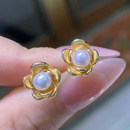 天然淡水akoya4.5-5mm山茶花珍珠耳钉正圆无瑕极光k金工艺纯银版