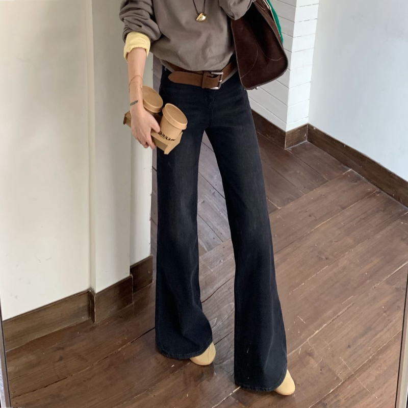 黑灰色微喇牛仔裤女不贴腿长裤