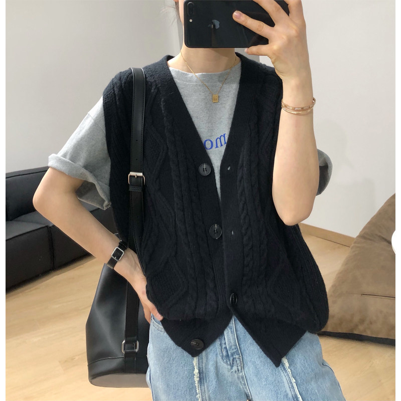 春秋新麻花奶酥韩版复古菱格纯色叠穿针织马甲背心无袖坎肩外套女