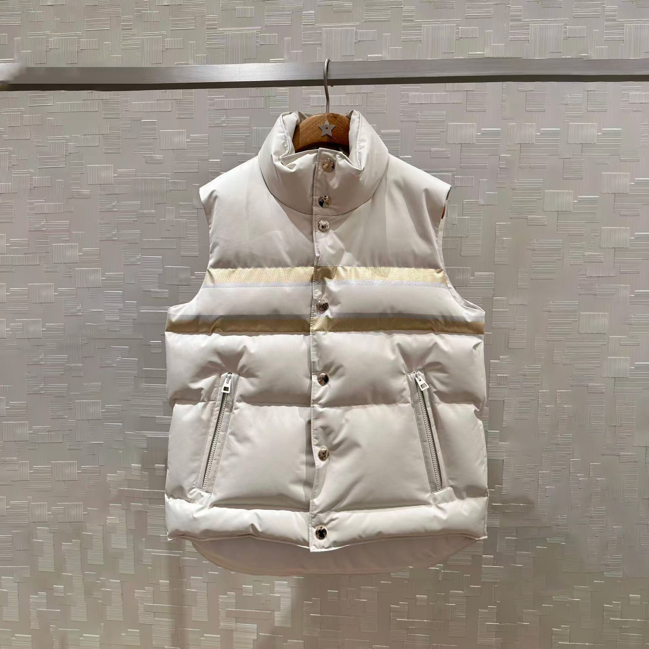 ZG级牛货 闭眼入 25新款绗缝塔夫绸科技面料时尚羽绒服运动马甲女