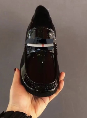 17316丹时尚商务休闲软皮豆豆鞋新款低帮男士一脚蹬休闲男漆皮鞋