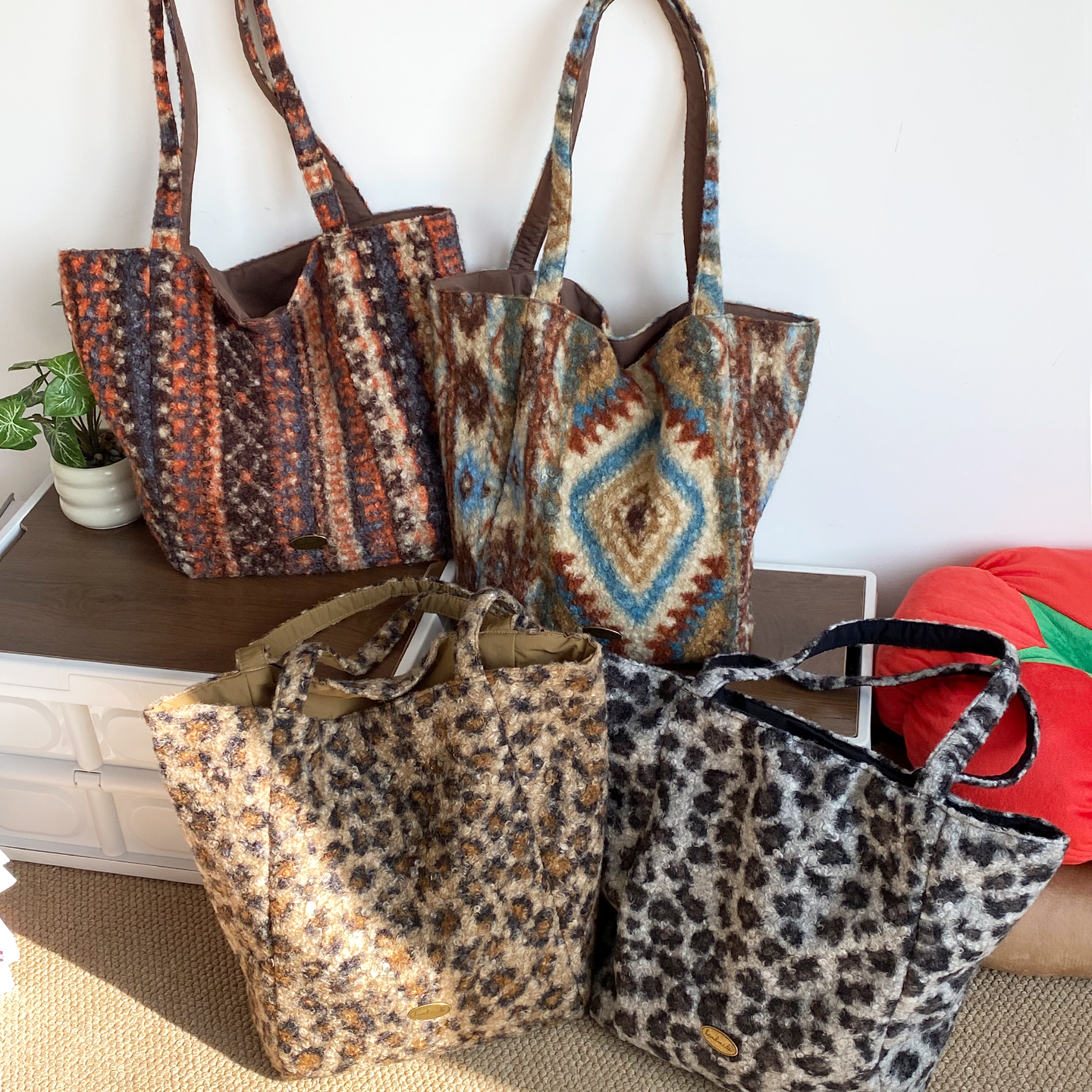 民族风复古毛绒托特包女新款大容量撞色双面背单肩包日常通勤包包