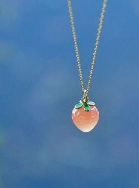 草莓吊坠银镀金简约小巧精致轻奢小众设计气质百搭吊坠项链女生款