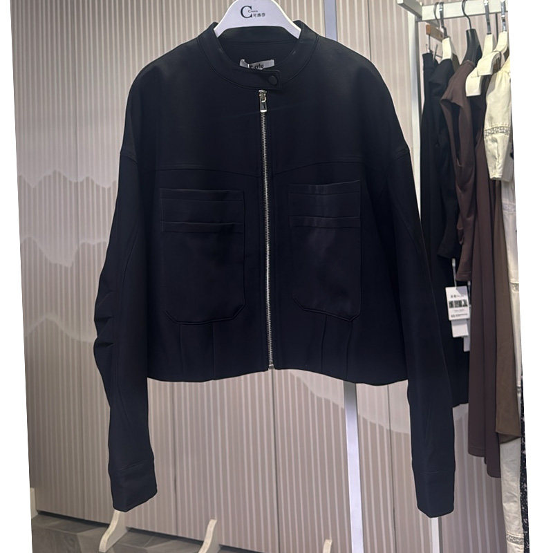 可路莎秋季宽松落肩女短外套