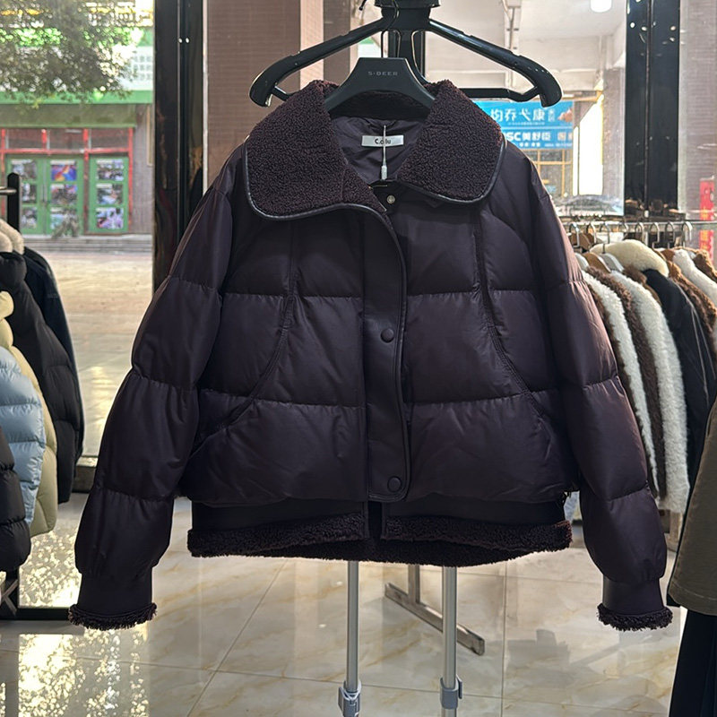 可路莎皮毛一体短款女款羽绒服