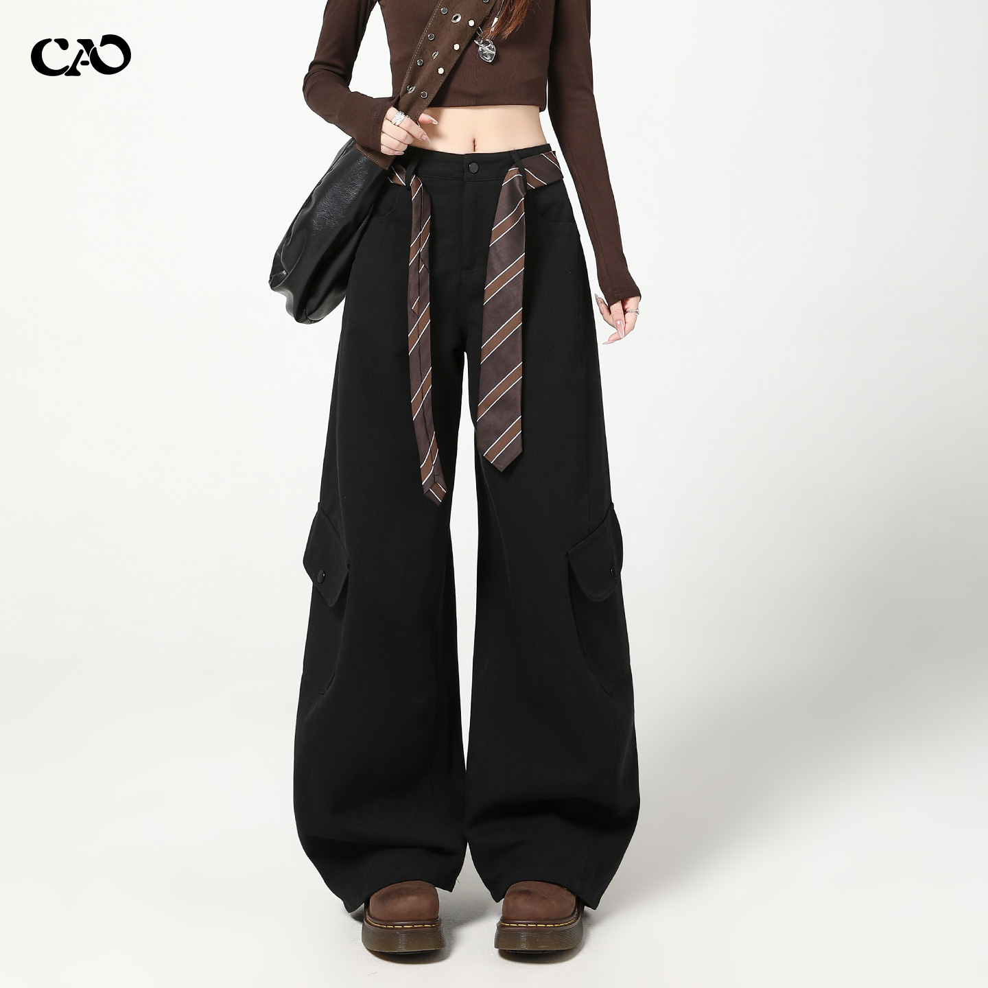 弯刀牛仔裤女黑色秋冬款镰刀水洗