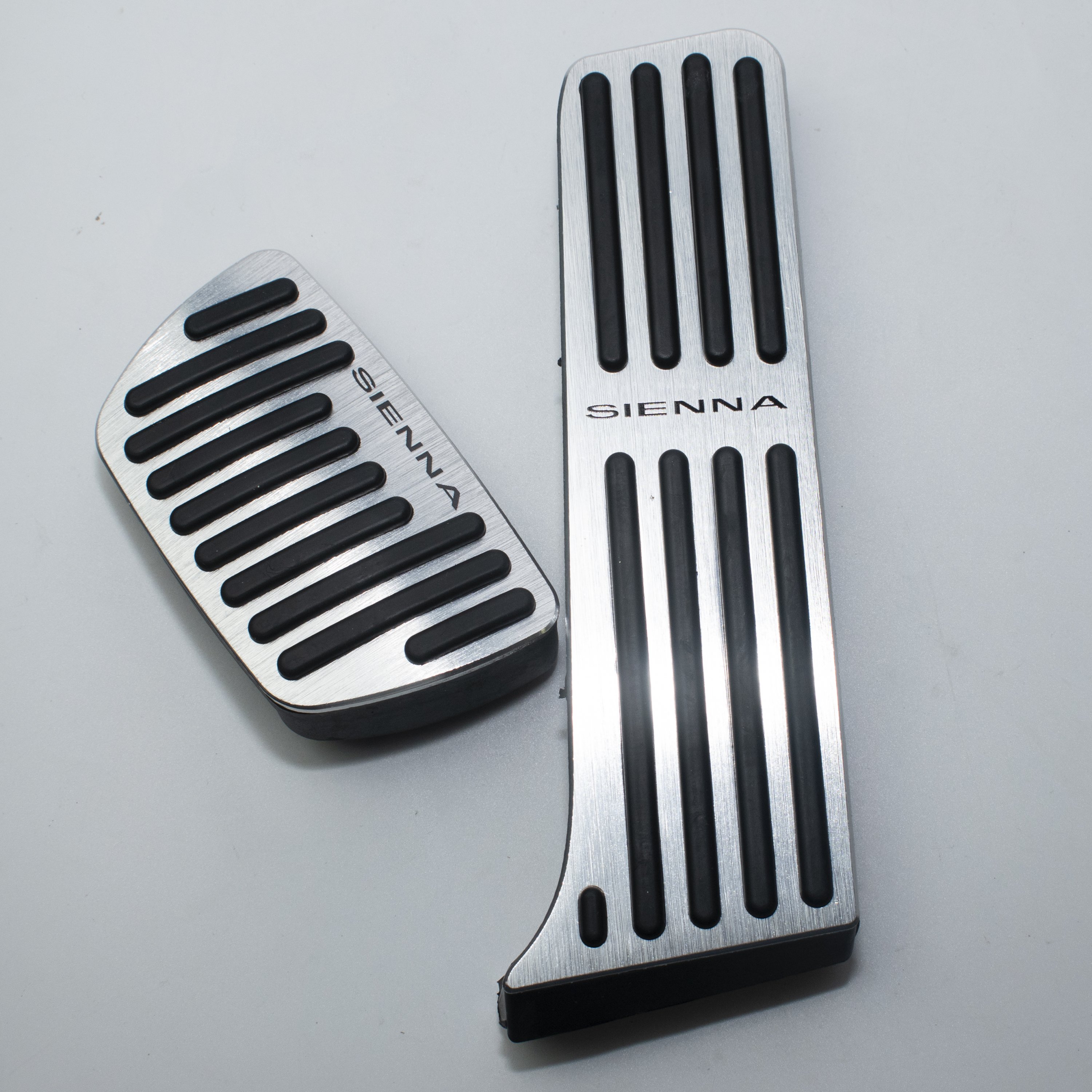 适用于丰田赛那SIENNA油门刹车踏板 内饰改装铝合金防滑脚踏板