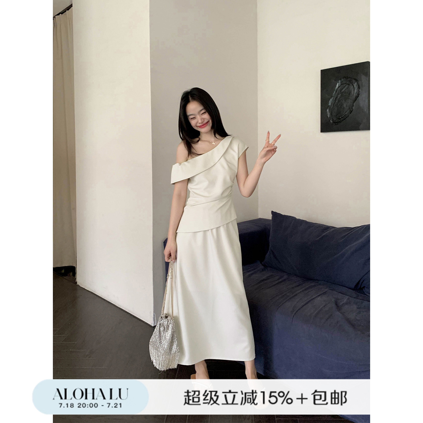 鹿见喜斜翻领两件套装