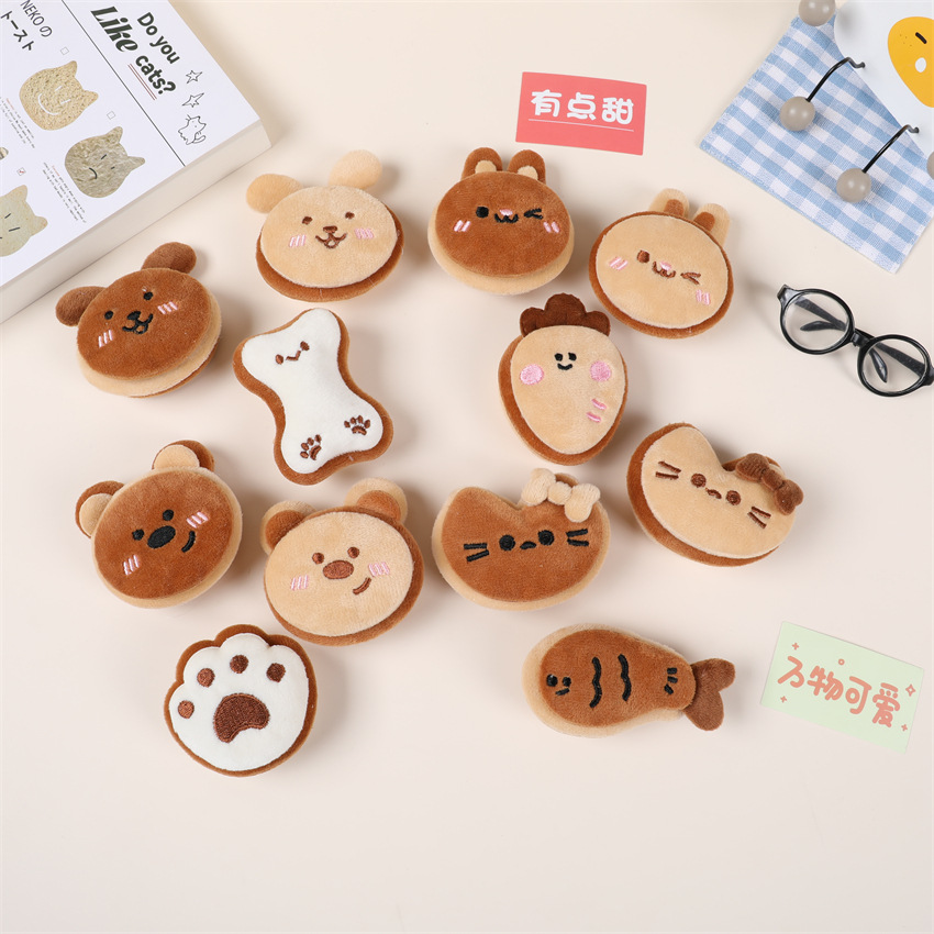 秋冬新款美拉德卡通毛绒小动物兔子小熊猫咪饰品配件胸针挂件diy