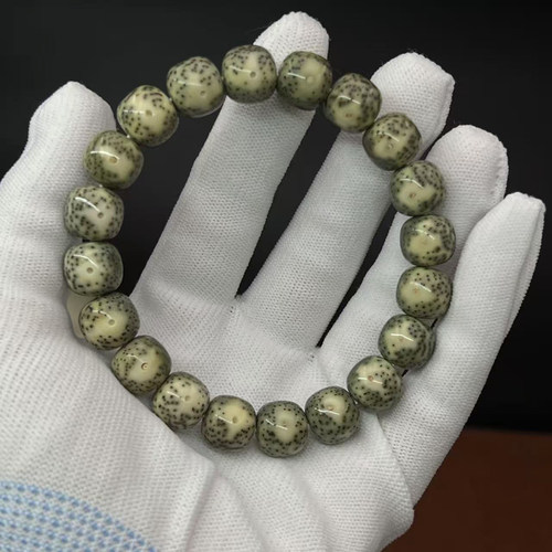 孤品月留白10*11桶珠正月留白