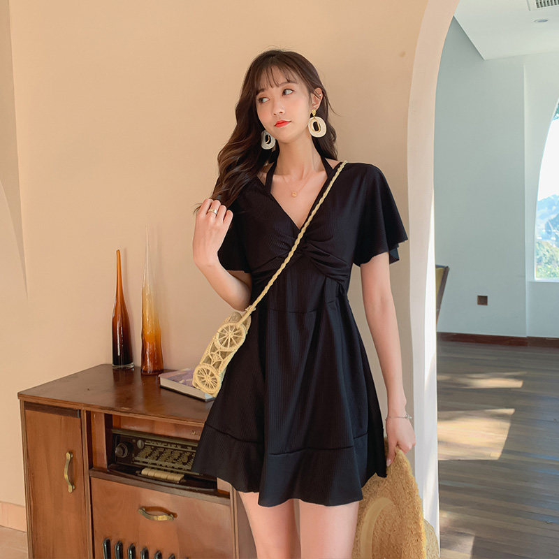 泳衣女保守加肥加大码胖mm连体平角聚拢显瘦遮肚温泉海边度假泳装