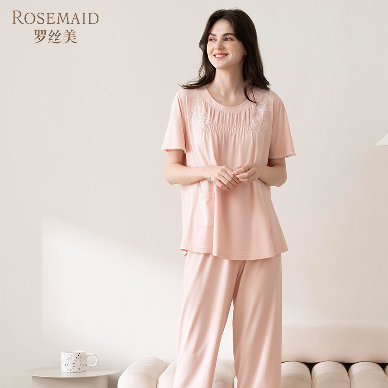 罗丝美圆领套头短袖九分裤套装