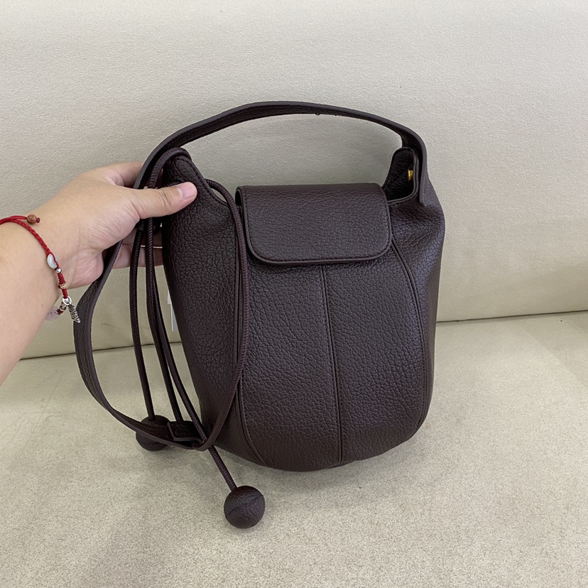 新款女包时尚百搭单肩斜挎包荔枝纹水桶包腋下包托特南瓜包9659