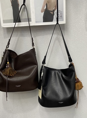 新款女包时尚休闲百搭单肩斜挎包水桶包腋下包大包购物袋包8952-1