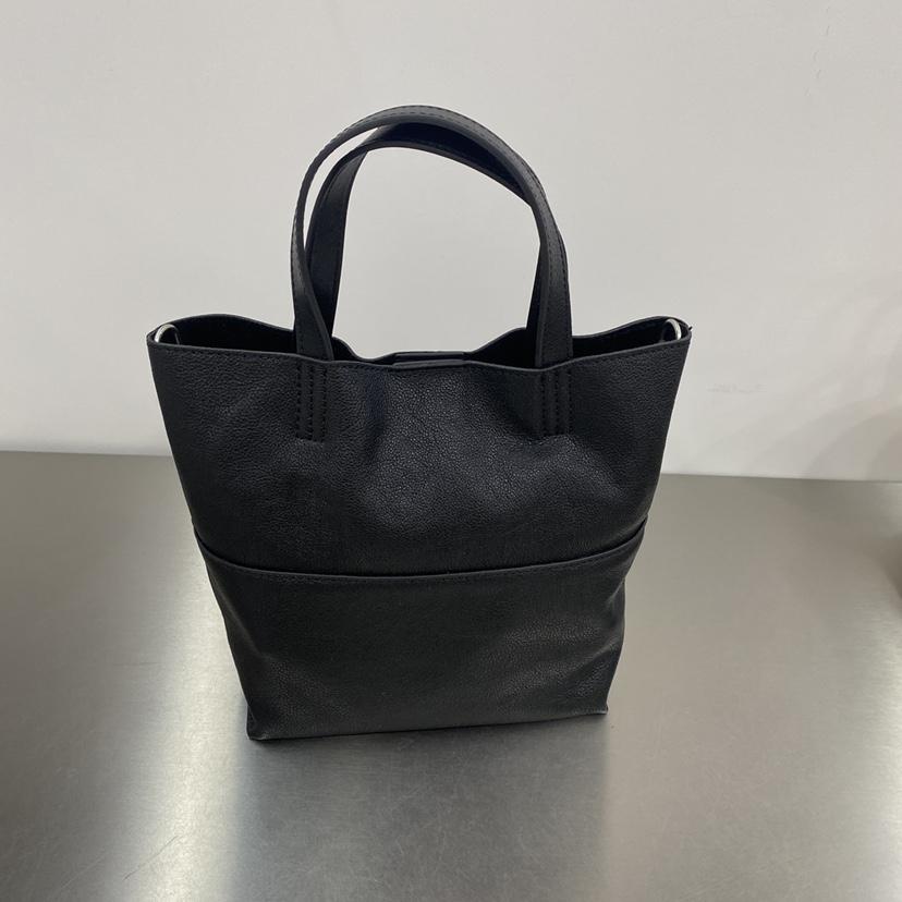 头层皮包包女2025新款水桶包真皮单肩斜挎手提通勤包软皮托特包