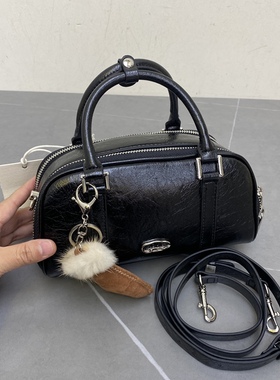 油腊皮女包新款时尚百搭手提包波士顿包单肩包斜挎包枕头包25203