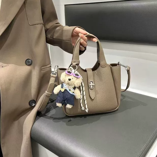 水桶包今年流行的2025新款女包时尚百搭单肩斜挎手提包菜篮子包包