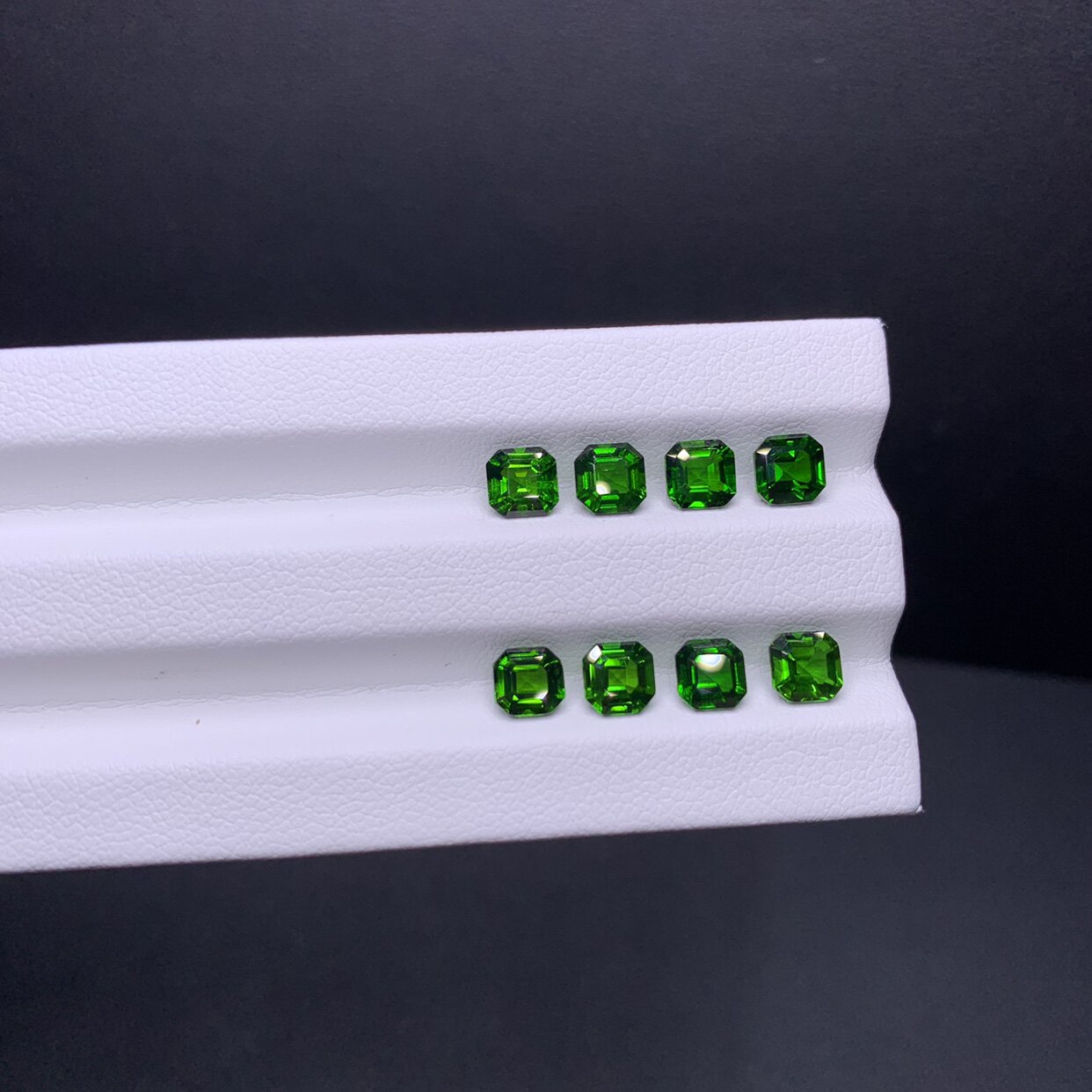 天然高品质透辉石裸石正方5x5mm可镶嵌18k金银戒指吊坠耳坠耳钉等