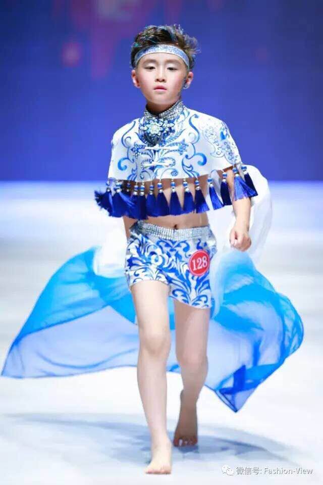 薇设计高端私人定制维密秀礼服