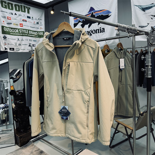 抓绒软壳冲锋衣防风保暖防泼水