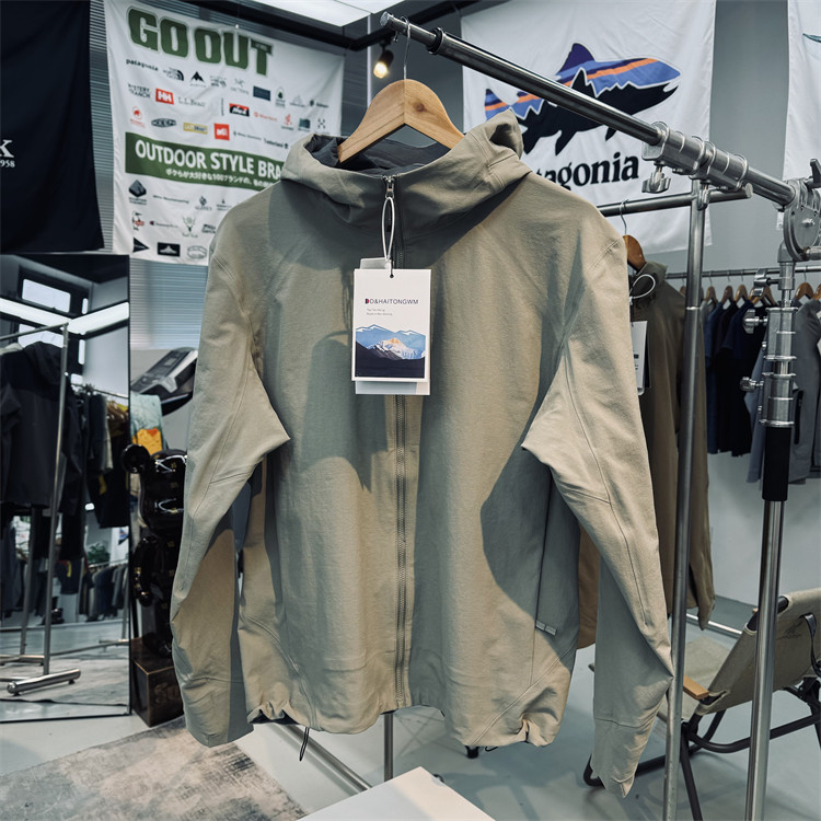 商系款立体剪裁无痕压胶男士户外机能软壳衣休闲通勤防风连帽夹克,男装,夹克,淘宝优惠券,粉丝福利购,淘宝优惠卷