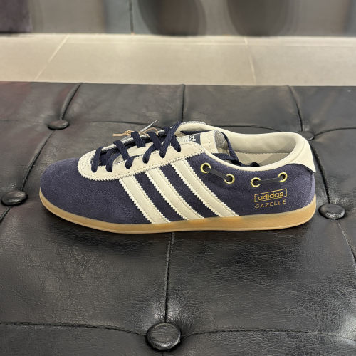 三叶草GAZELLE LO PRO女子运动休闲鞋KZ9558